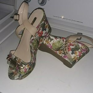 Guess Floral shoes